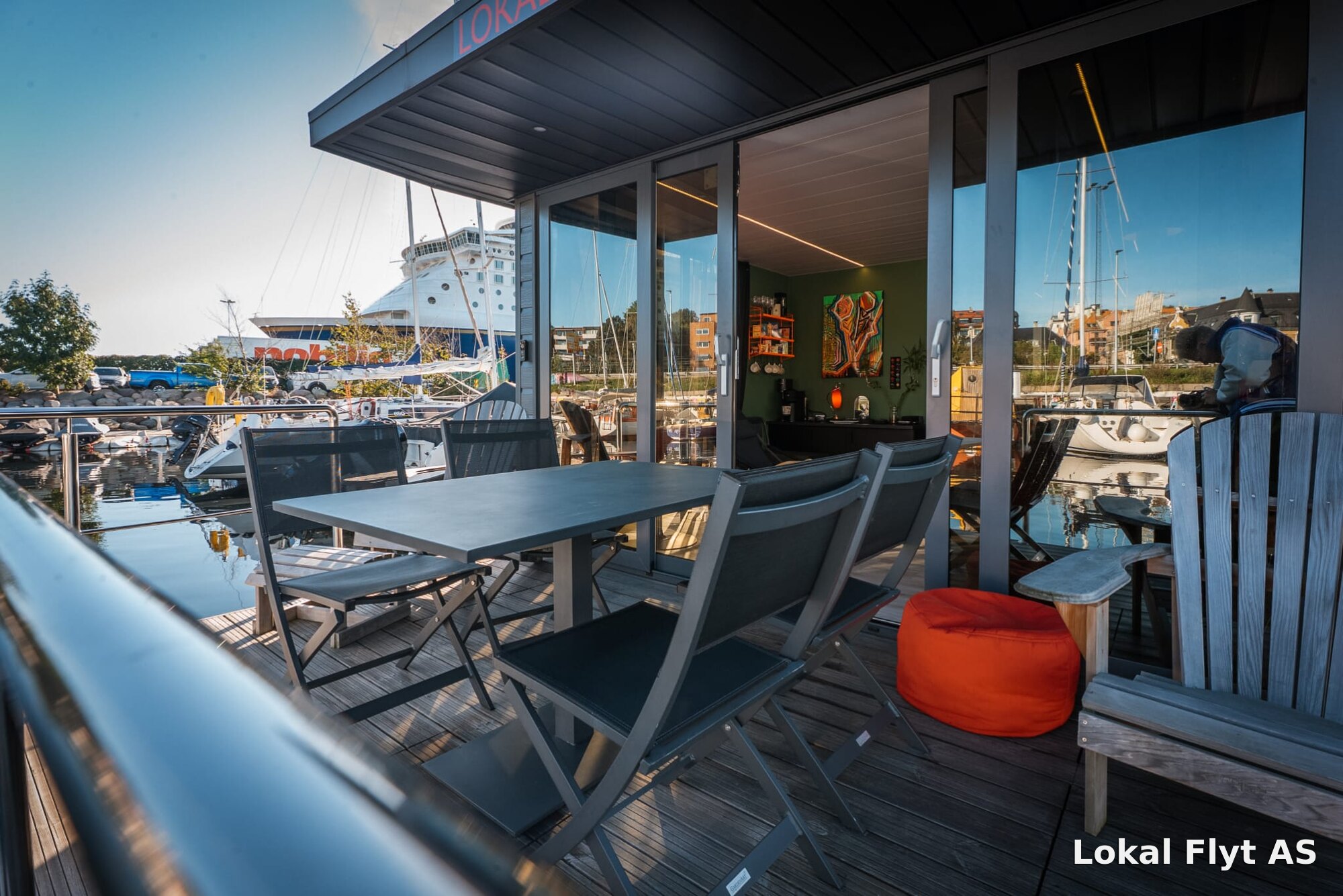 Dining terrace aboard the houseboat